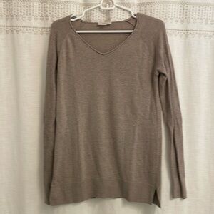 LOFT V Neck Long Sleeve Sweater - Size XS - Beige